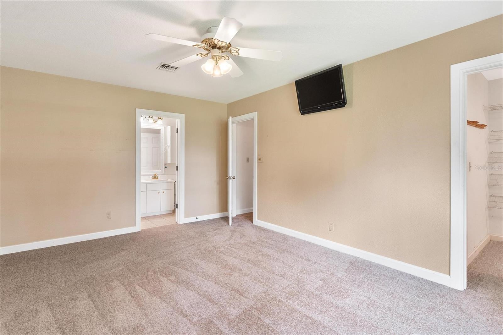 Image 34 of 82 For 9223 Silver Lake Drive