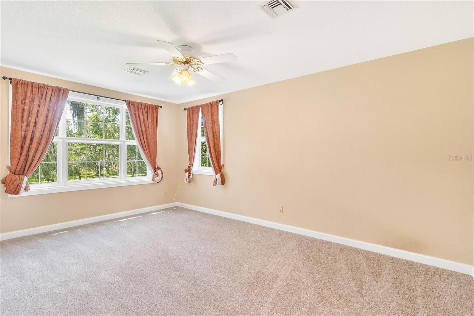 Image 35 of 82 For 9223 Silver Lake Drive