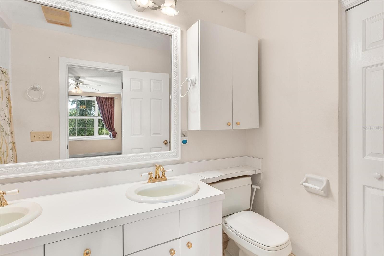 Image 36 of 82 For 9223 Silver Lake Drive