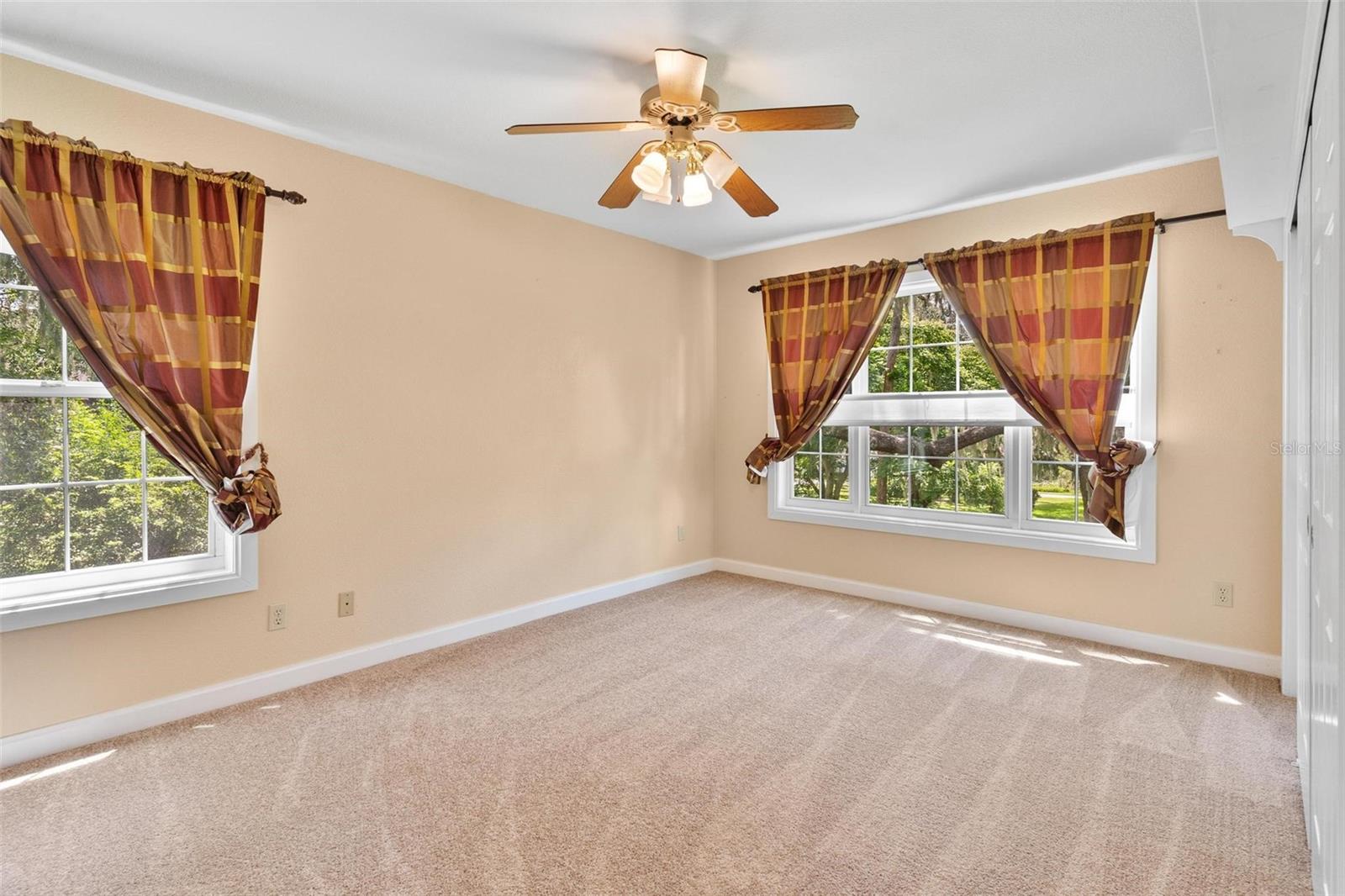 Image 41 of 82 For 9223 Silver Lake Drive