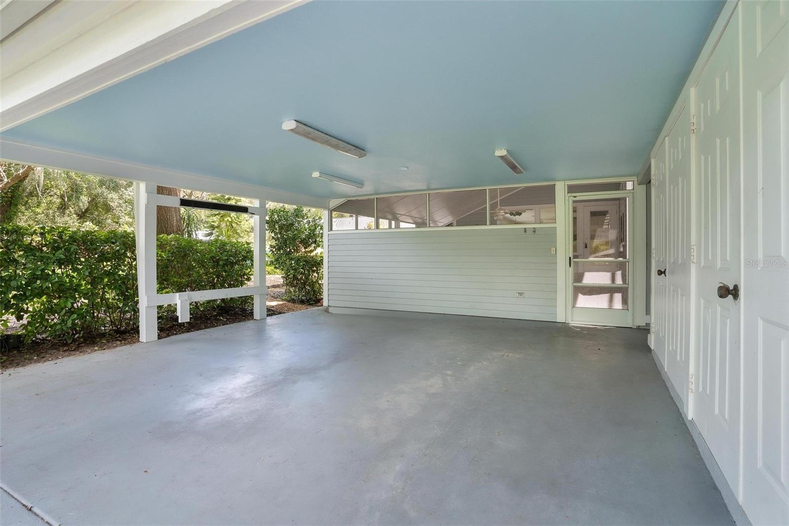 Image 54 of 82 For 9223 Silver Lake Drive