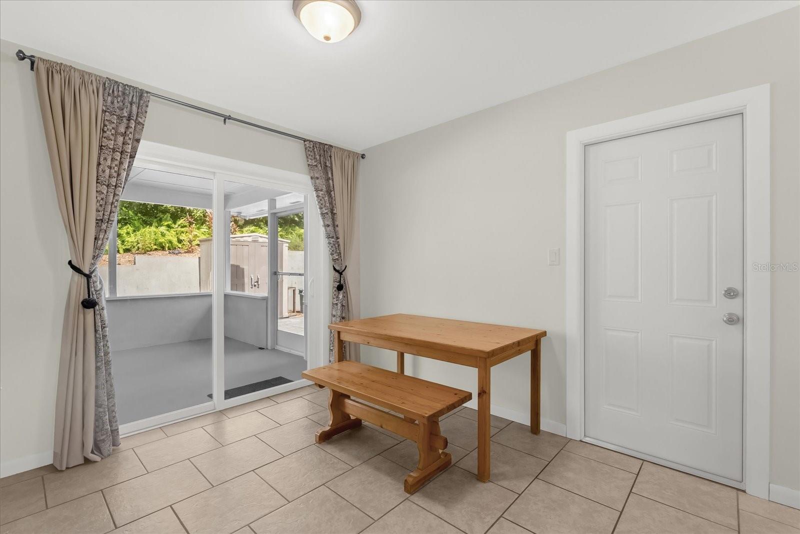 Image 10 of 28 For 123 Clayton Street