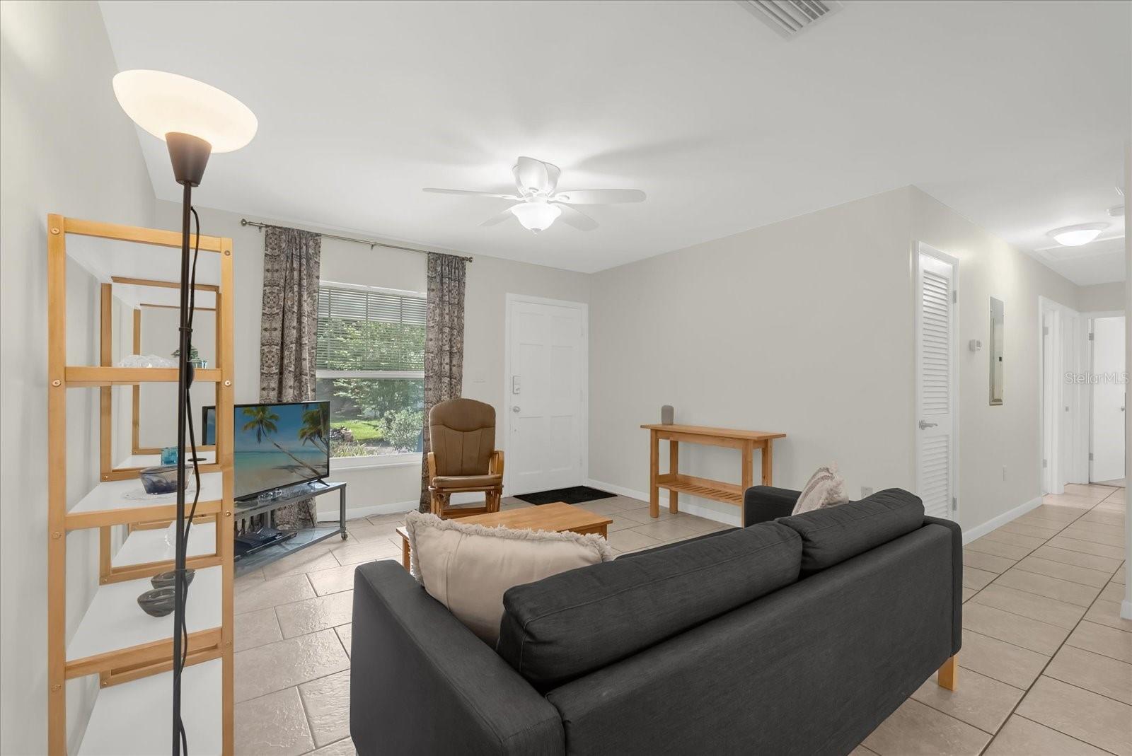 Image 4 of 28 For 123 Clayton Street