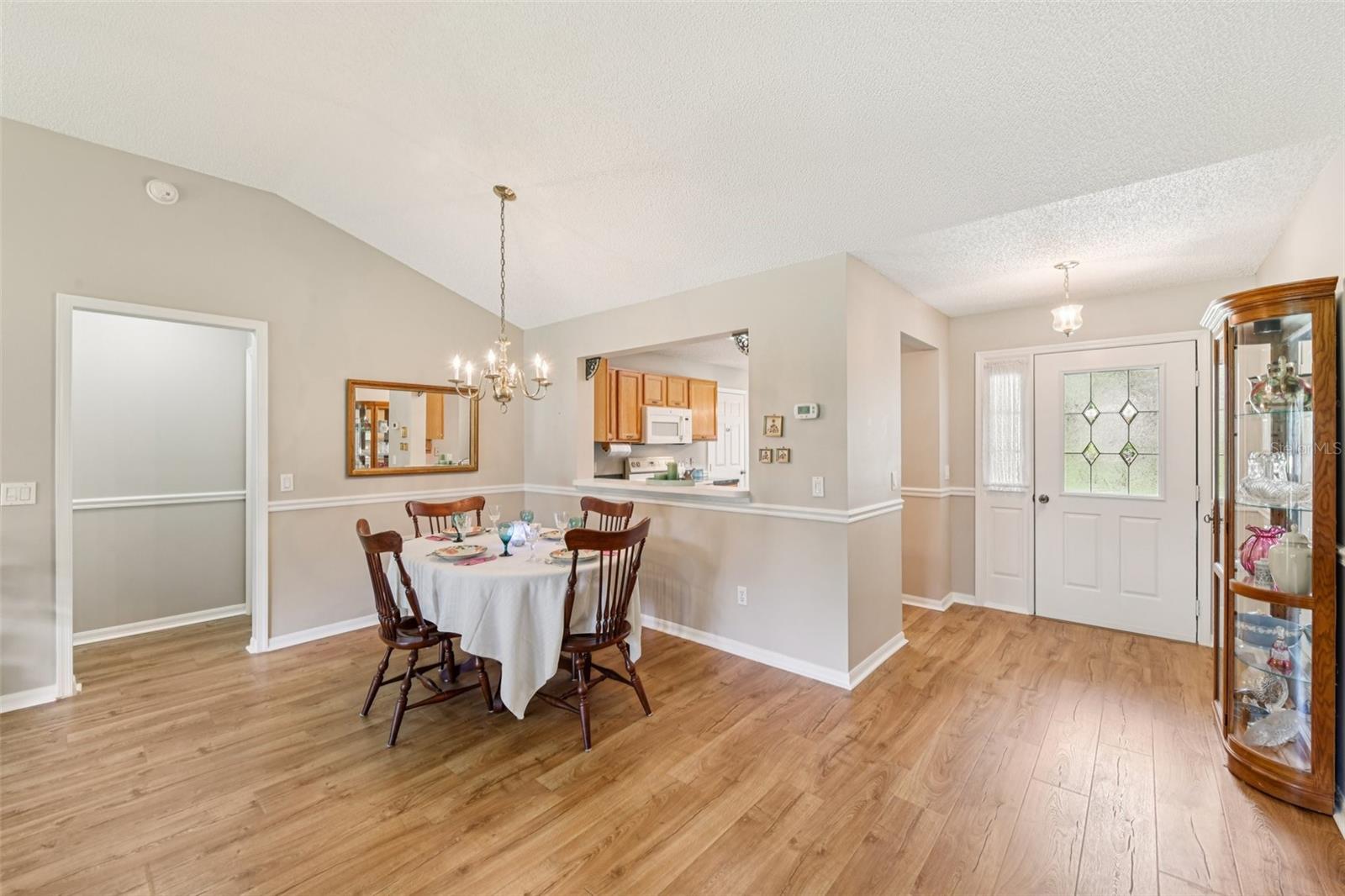 Image 10 of 53 For 516 Loma Paseo Drive