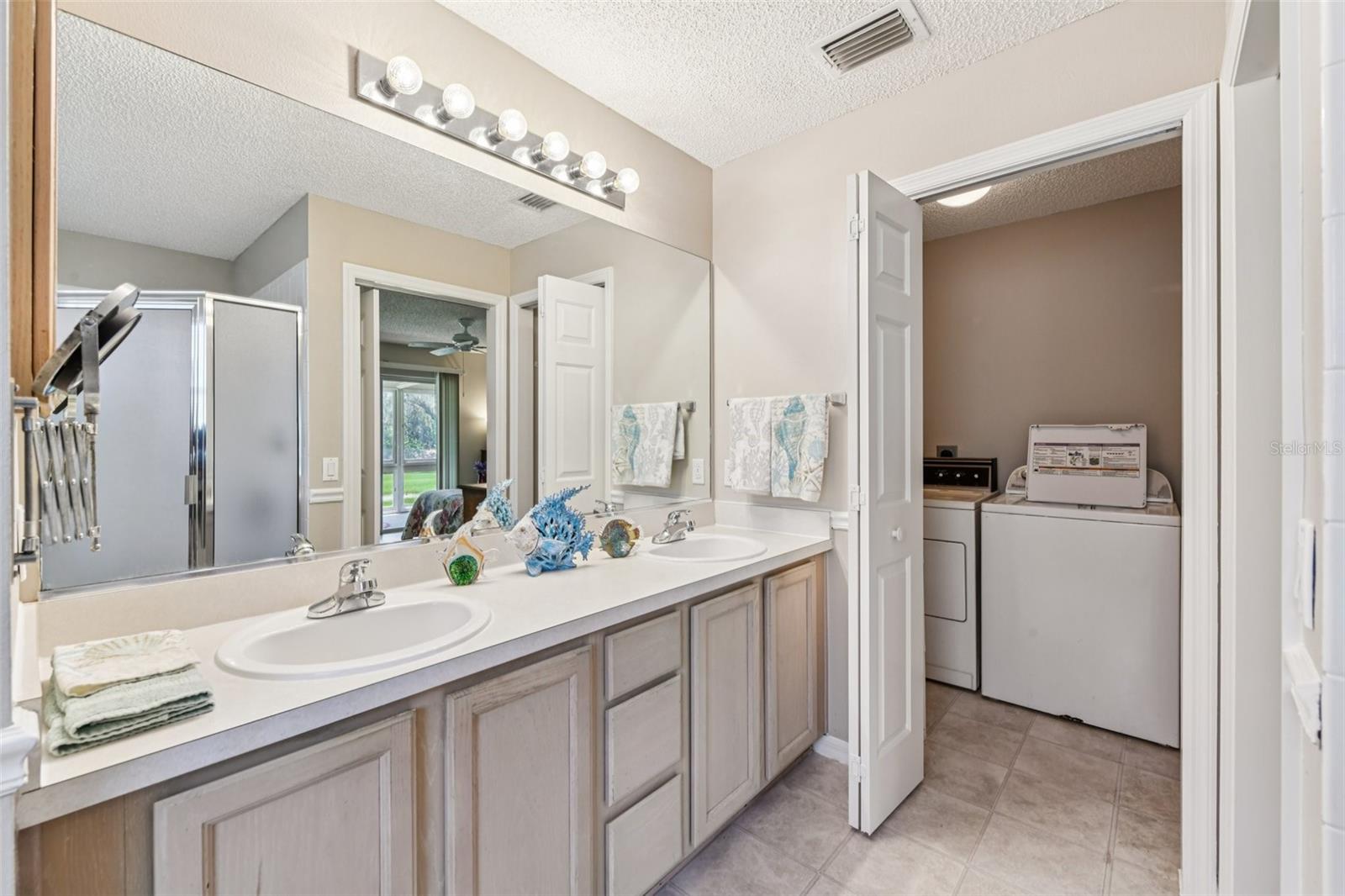 Image 30 of 53 For 516 Loma Paseo Drive
