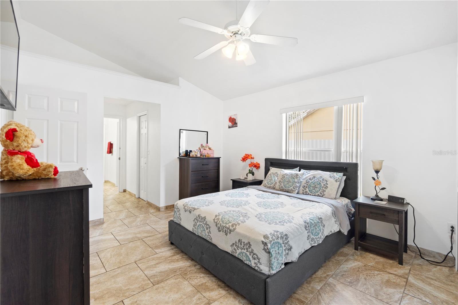 Image 16 of 38 For 10431 Reagans Run Drive