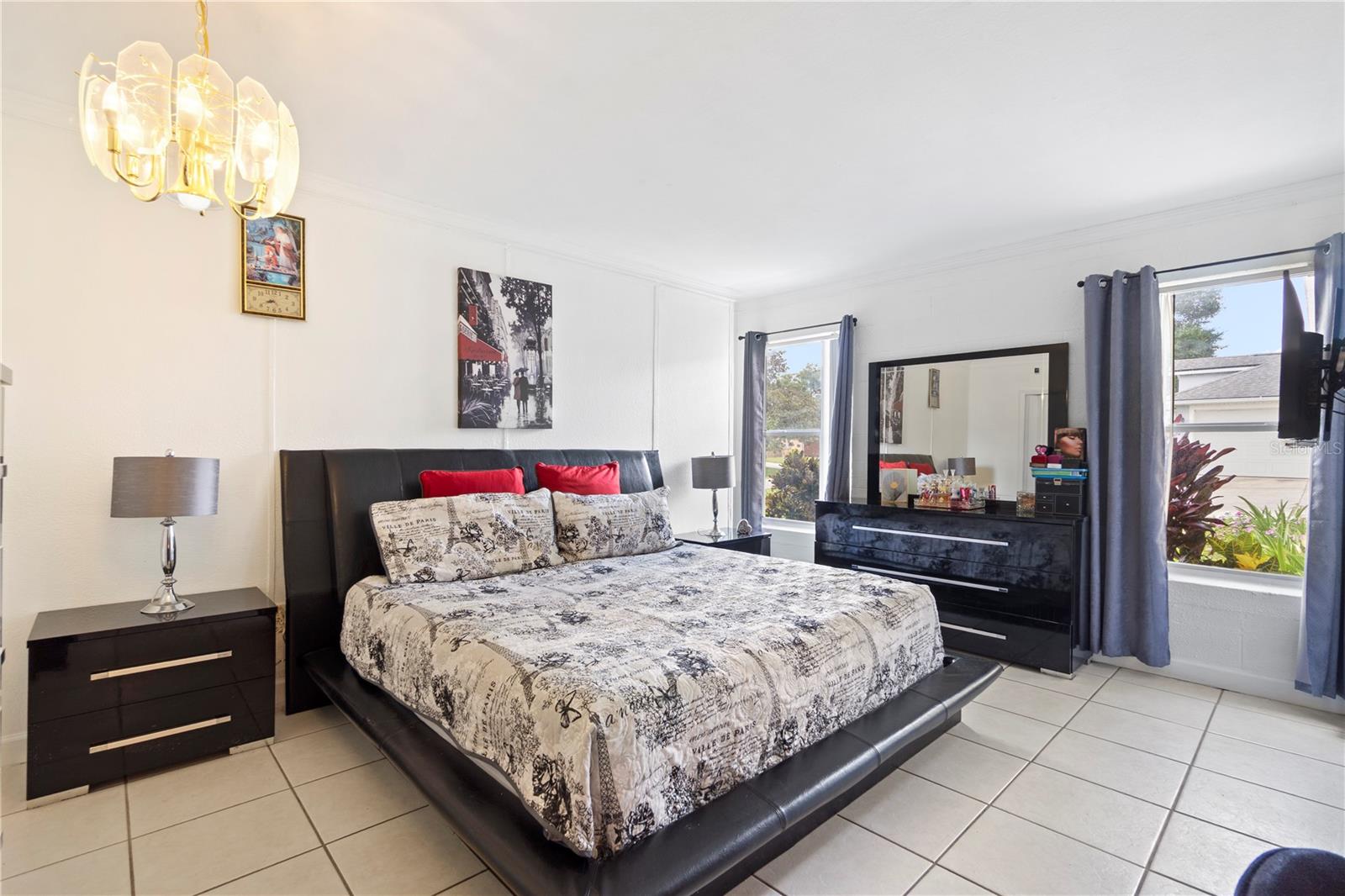 Image 25 of 38 For 10431 Reagans Run Drive