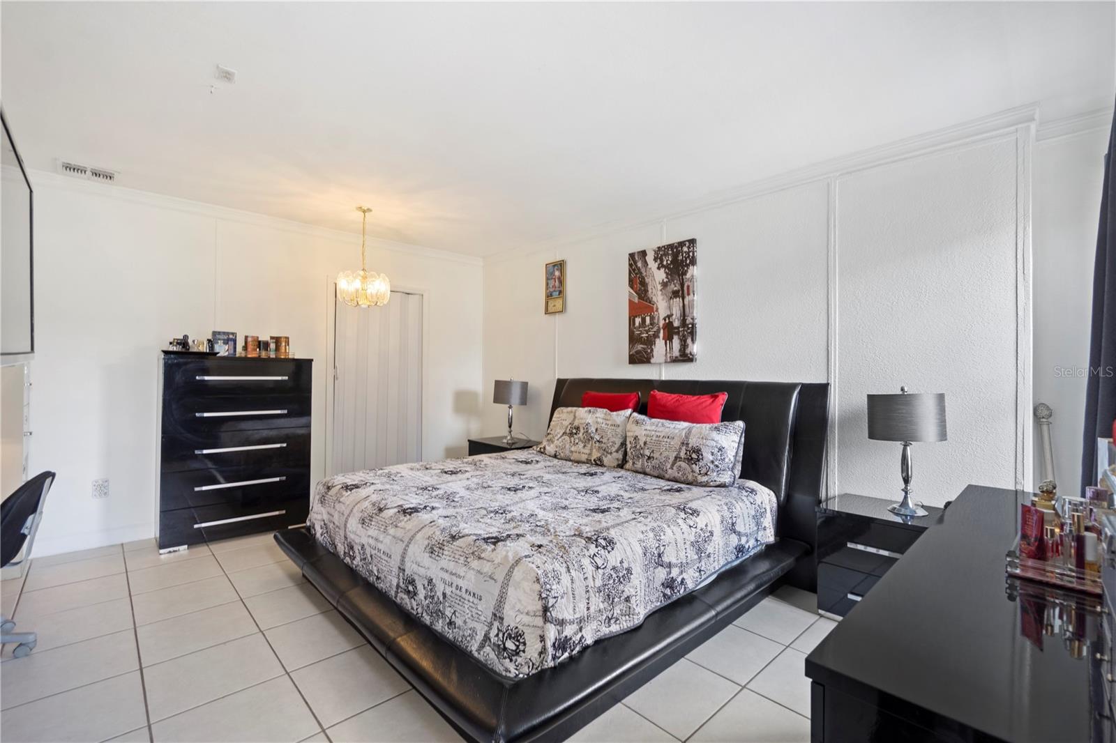 Image 26 of 38 For 10431 Reagans Run Drive