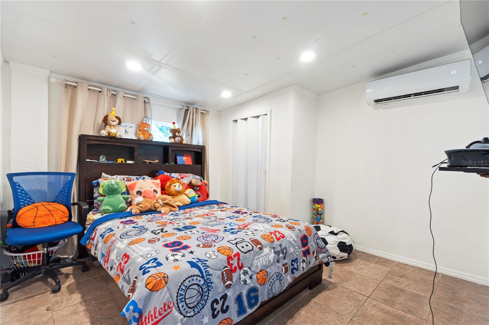 Image 27 of 38 For 10431 Reagans Run Drive