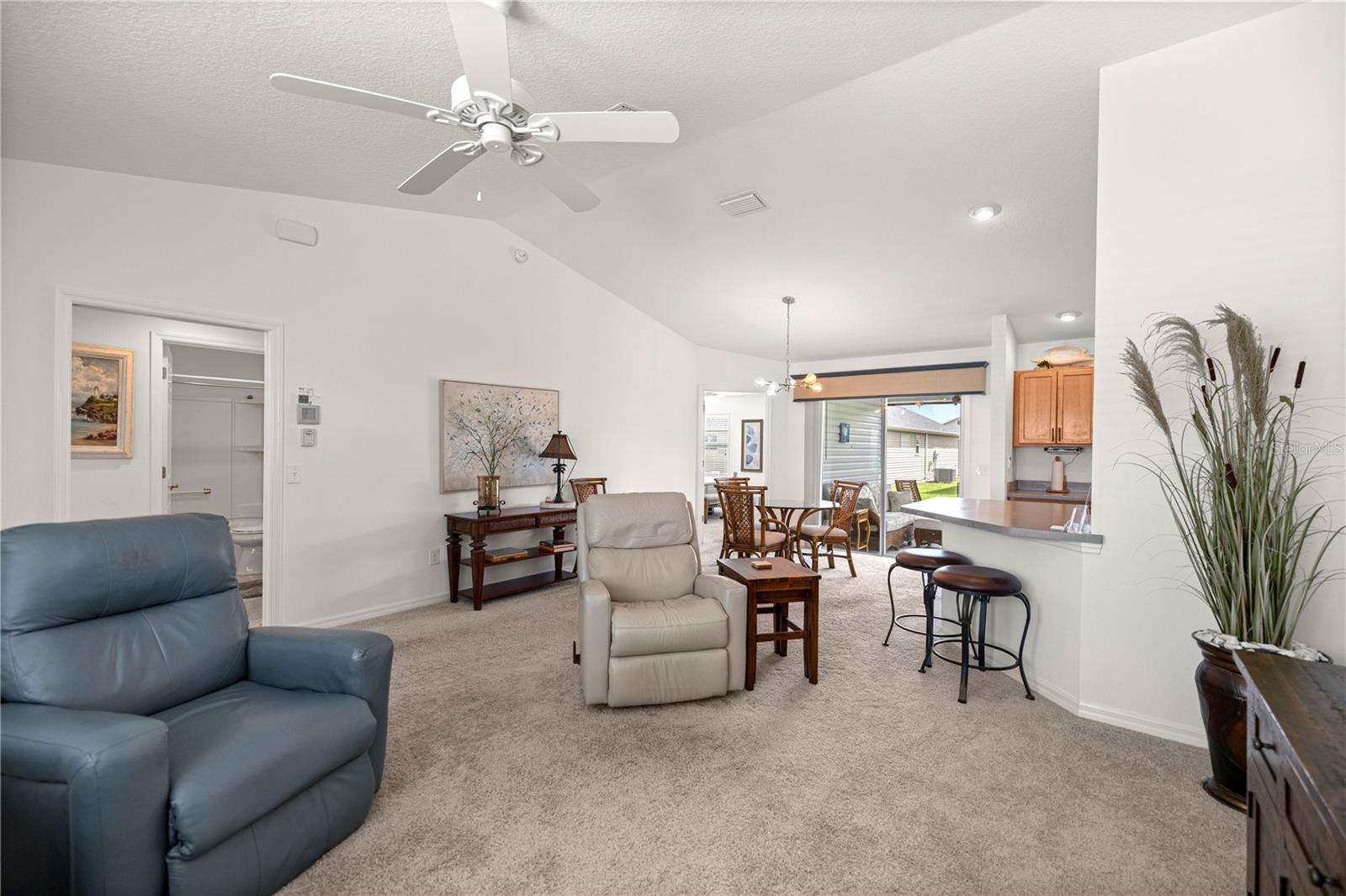 Image 4 of 32 For 516 Junction Place