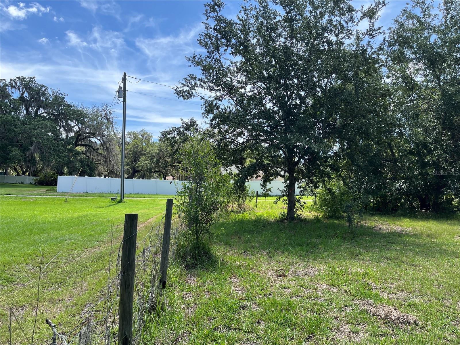 Image 24 of 43 For 411 Alibrandi Road