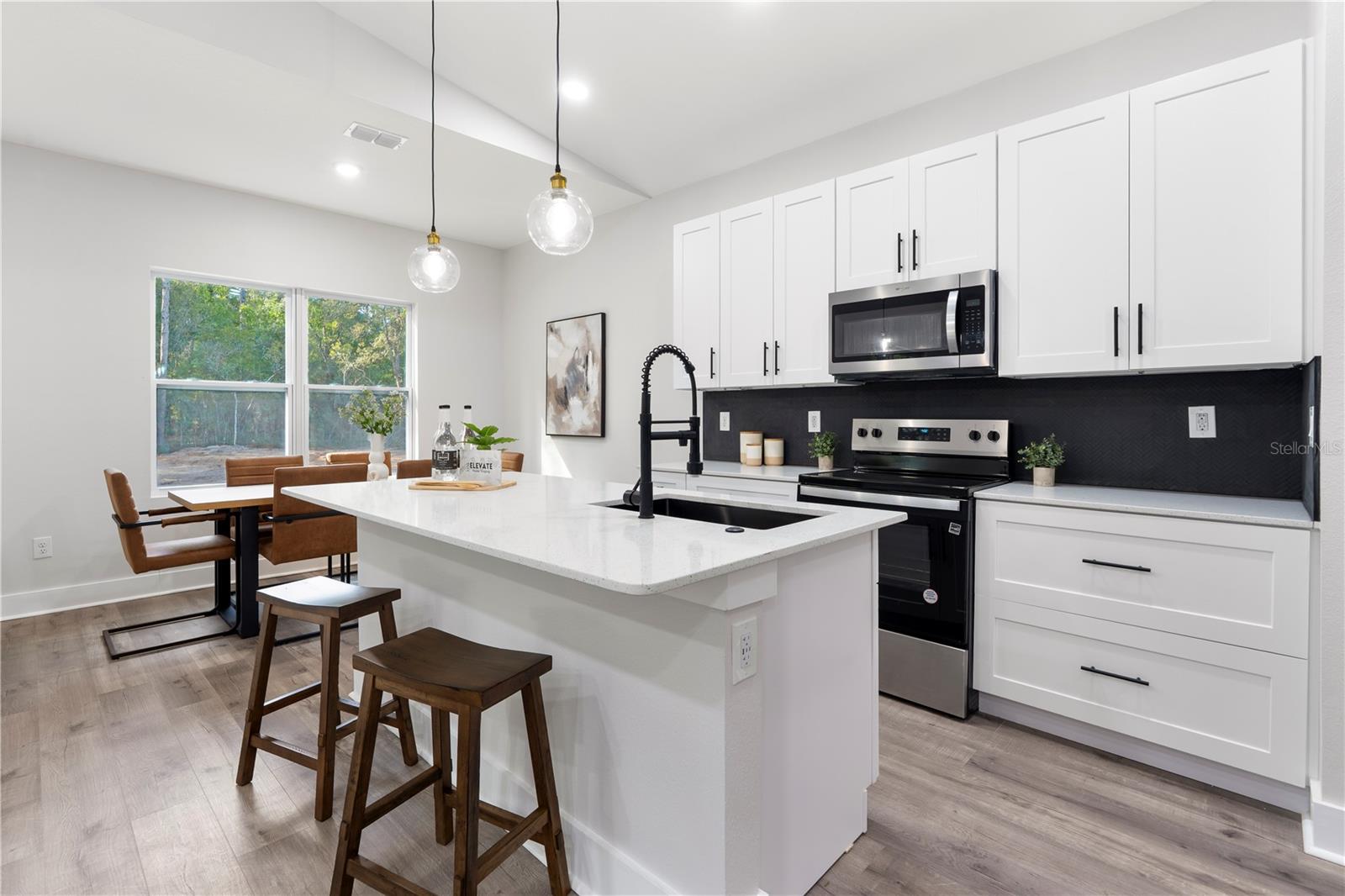 Image 4 of 18 For 12412 98th Street