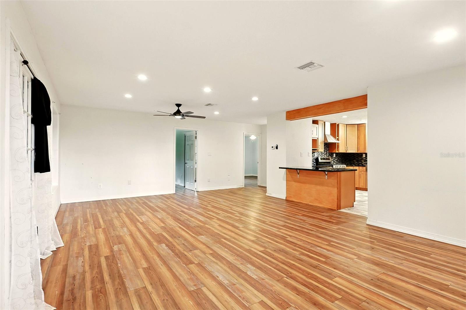 Image 14 of 41 For 25888 157th Lane