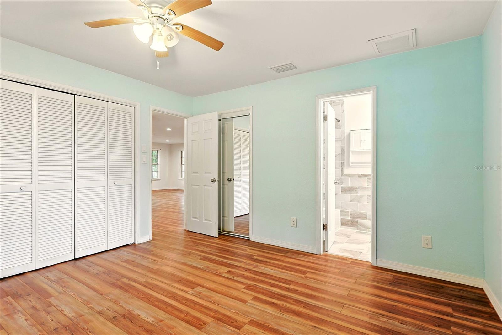 Image 16 of 41 For 25888 157th Lane