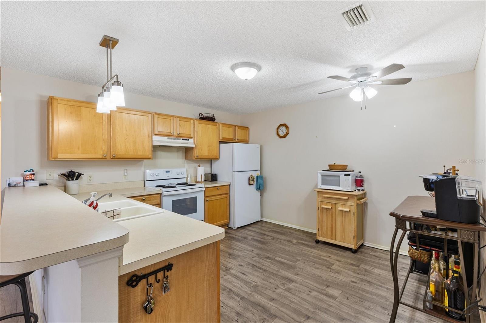 Image 15 of 30 For 16938 94th Sunnybrook Circle