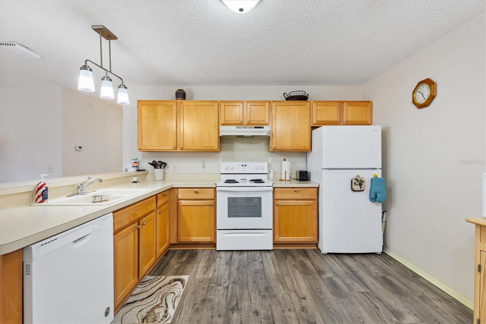 Image 16 of 30 For 16938 94th Sunnybrook Circle