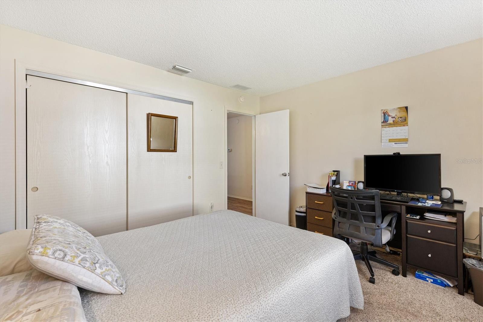 Image 21 of 30 For 16938 94th Sunnybrook Circle