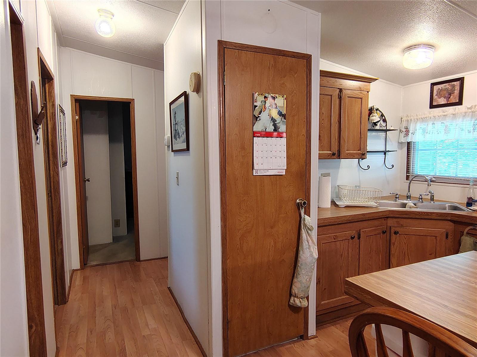 Image 40 of 82 For 52 Outlet Drive