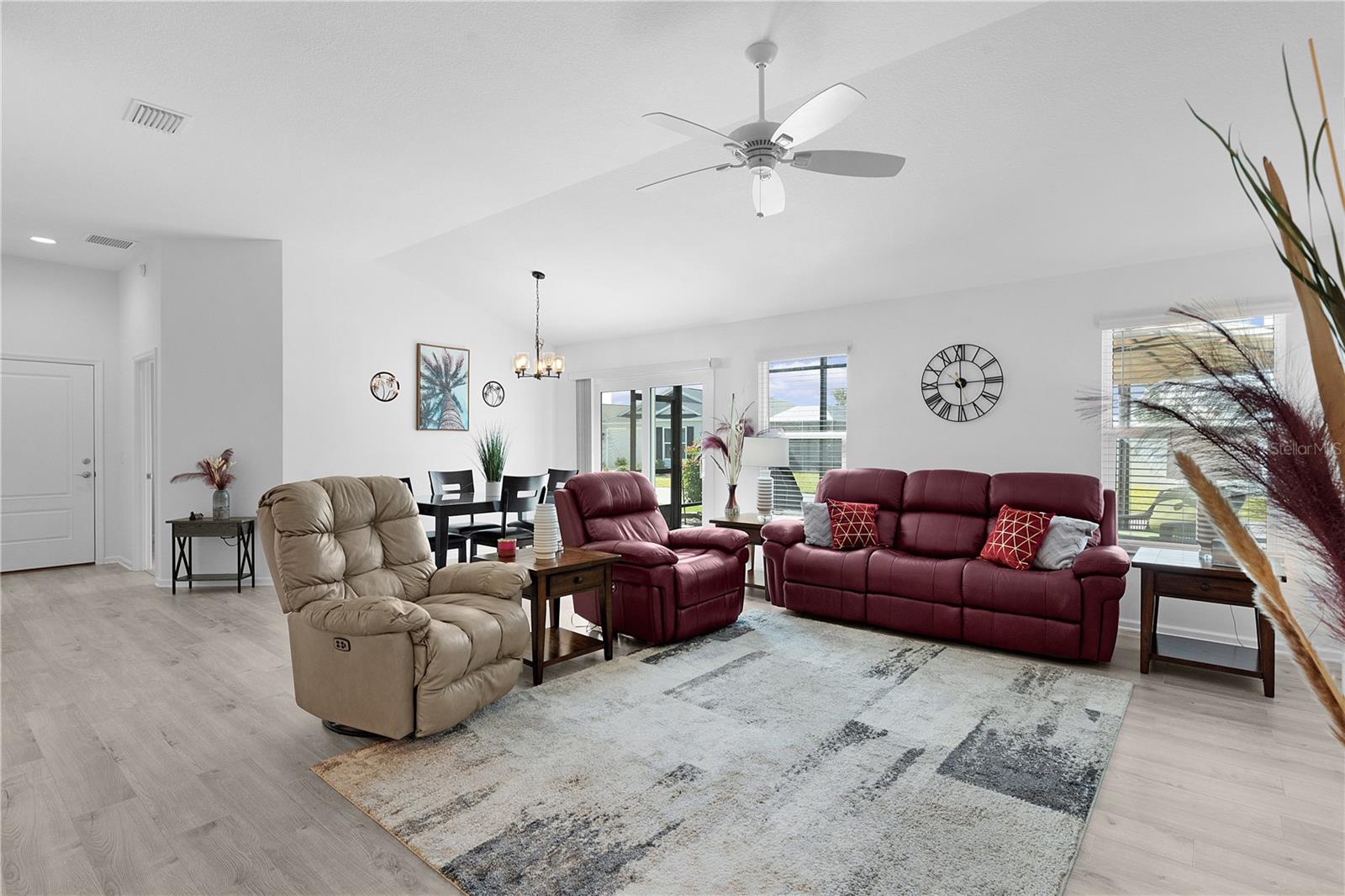 Image 10 of 42 For 4874 Noreen Court