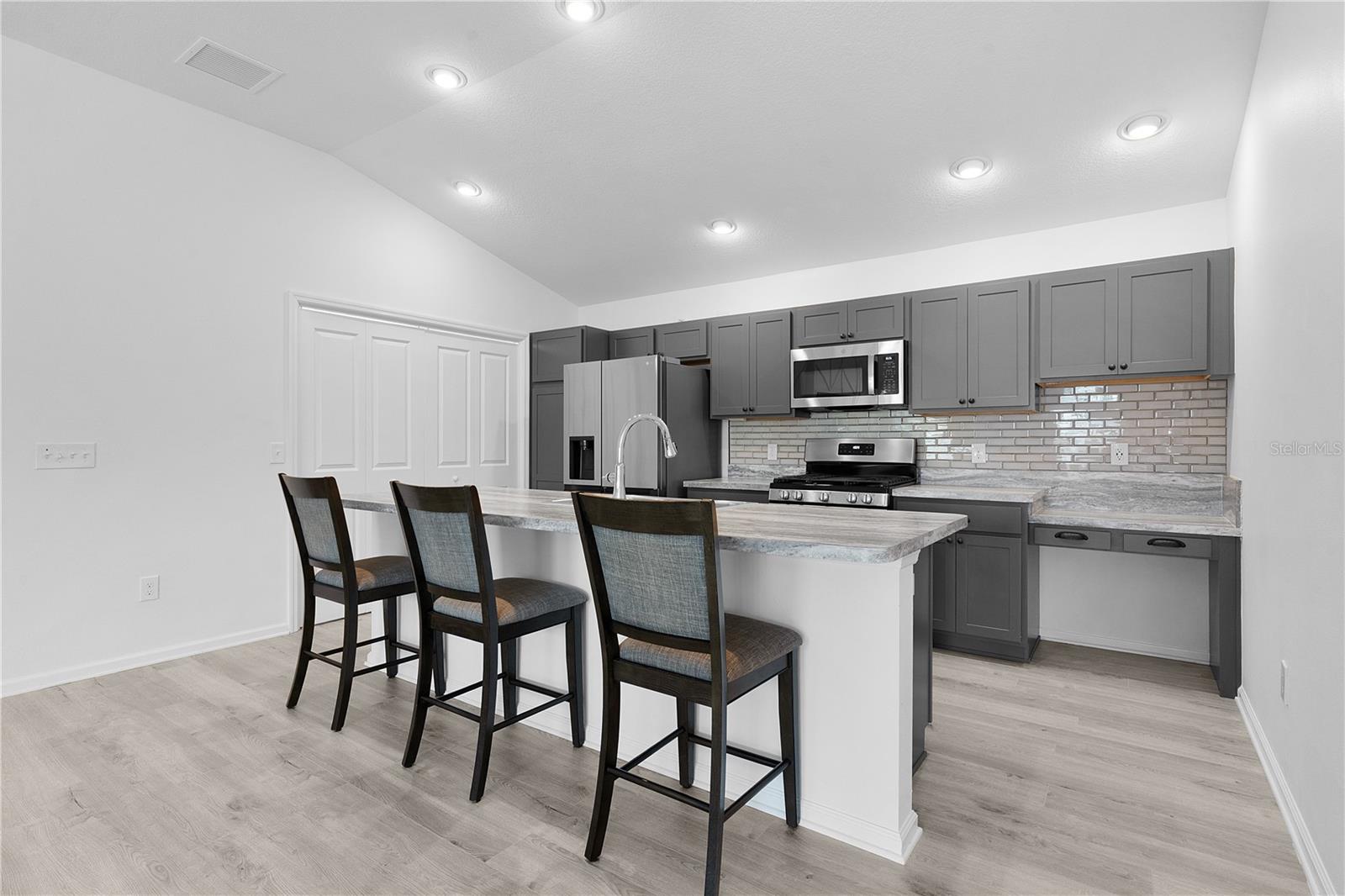 Image 12 of 42 For 4874 Noreen Court