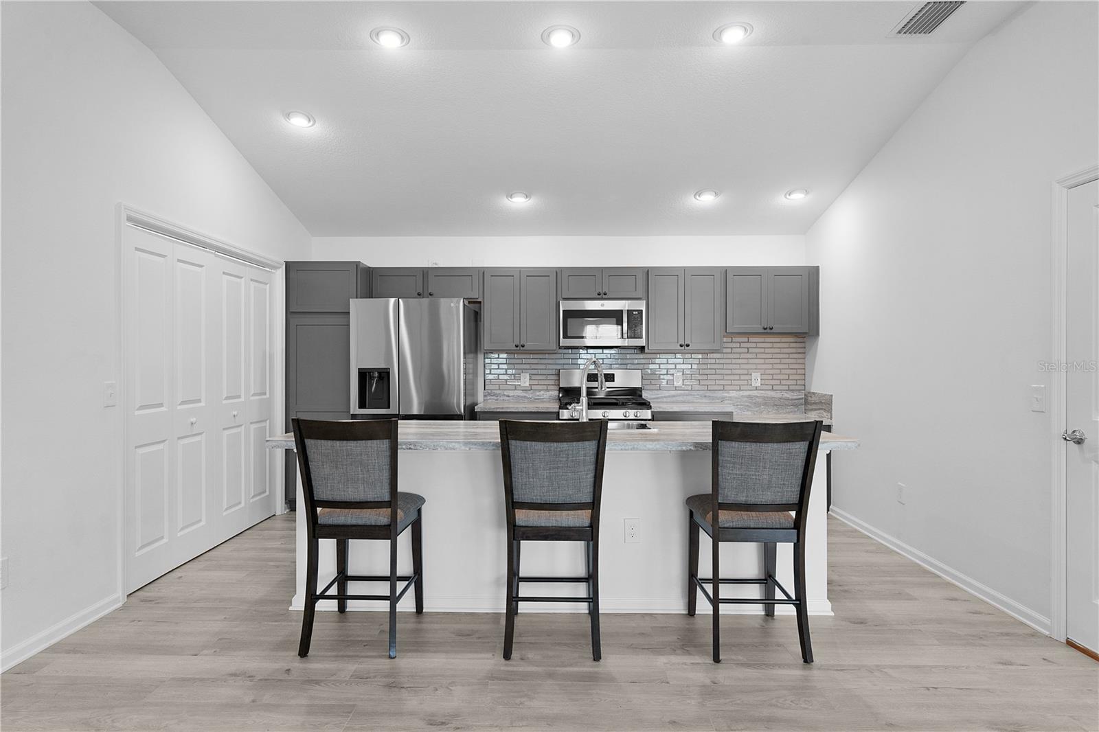 Image 13 of 42 For 4874 Noreen Court