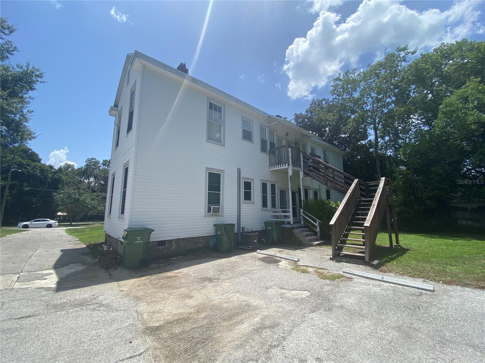 Image 2 of 8 For 1120 Webster Street 4