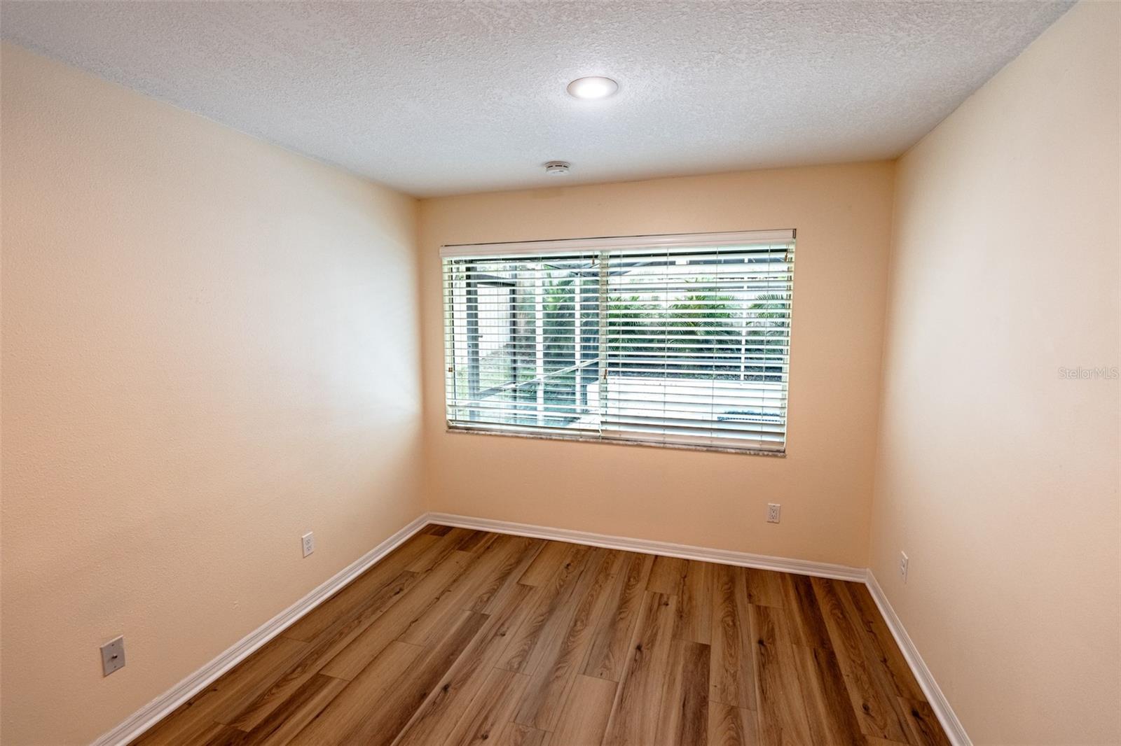 Image 12 of 60 For 681 Greywood Drive