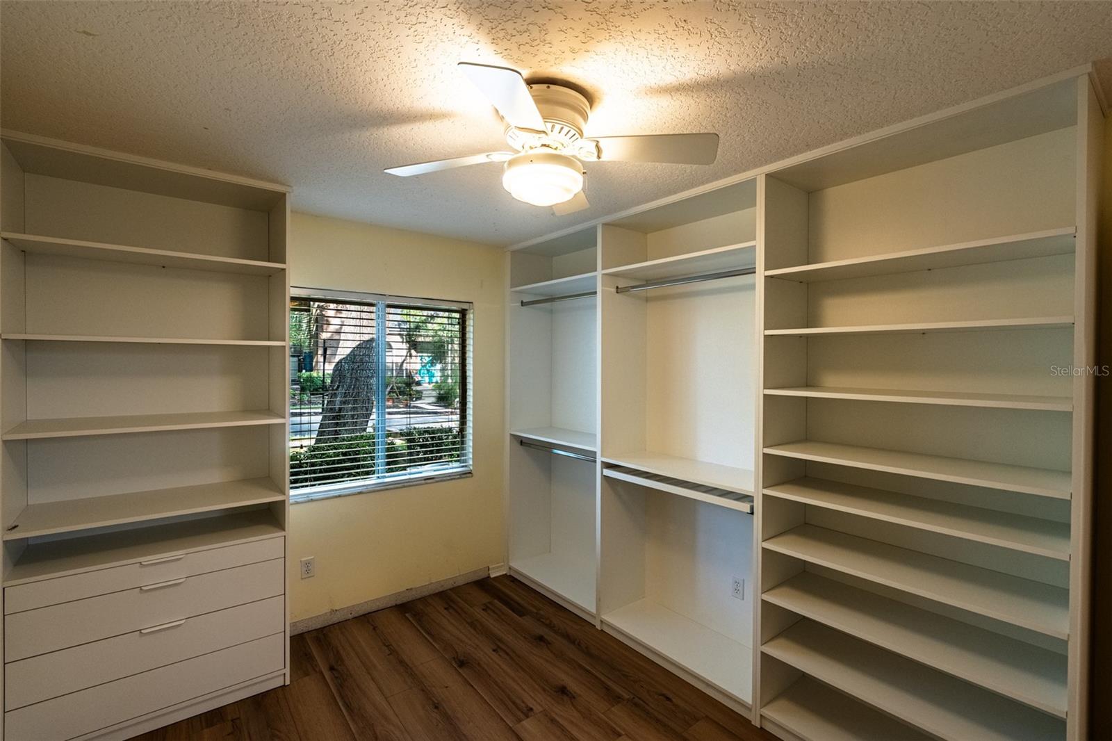 Image 37 of 60 For 681 Greywood Drive
