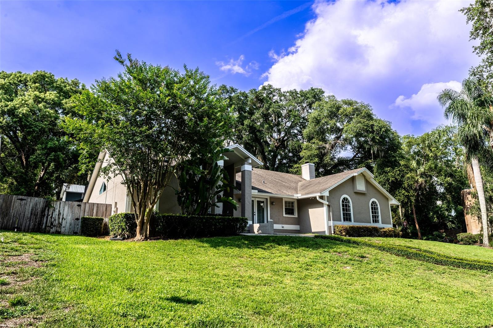 Image 4 of 60 For 681 Greywood Drive