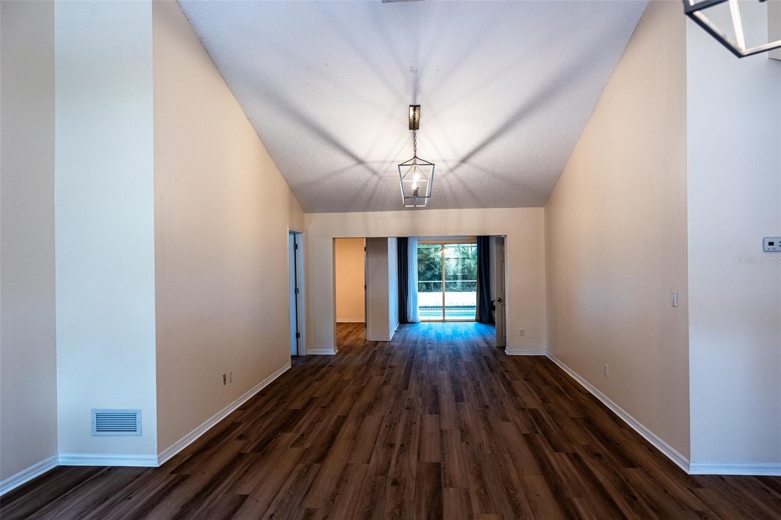 Image 6 of 60 For 681 Greywood Drive