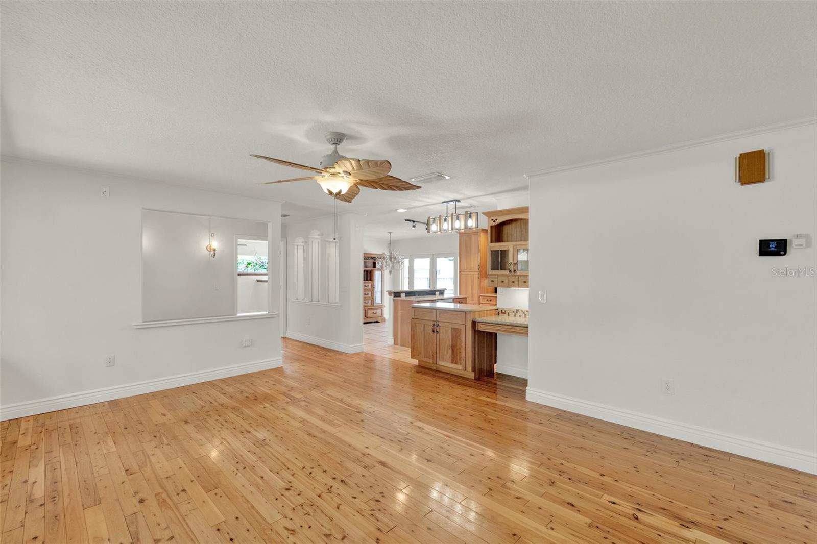 Image 4 of 48 For 6316 Marlberry Dr