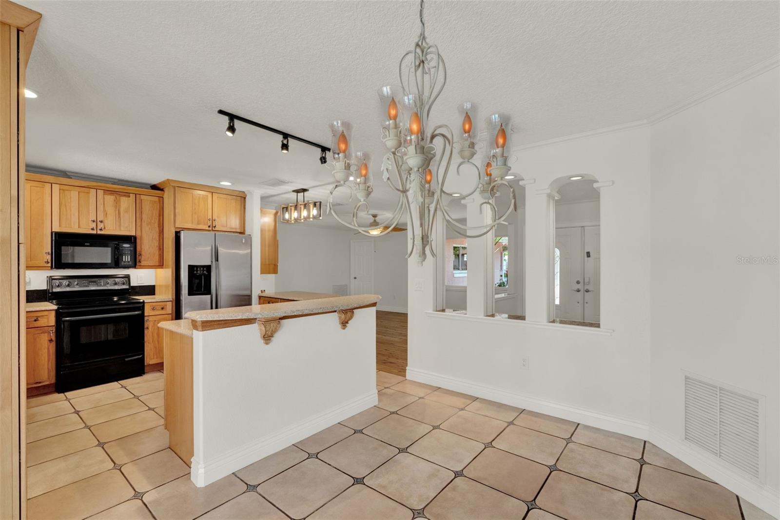 Image 8 of 48 For 6316 Marlberry Dr