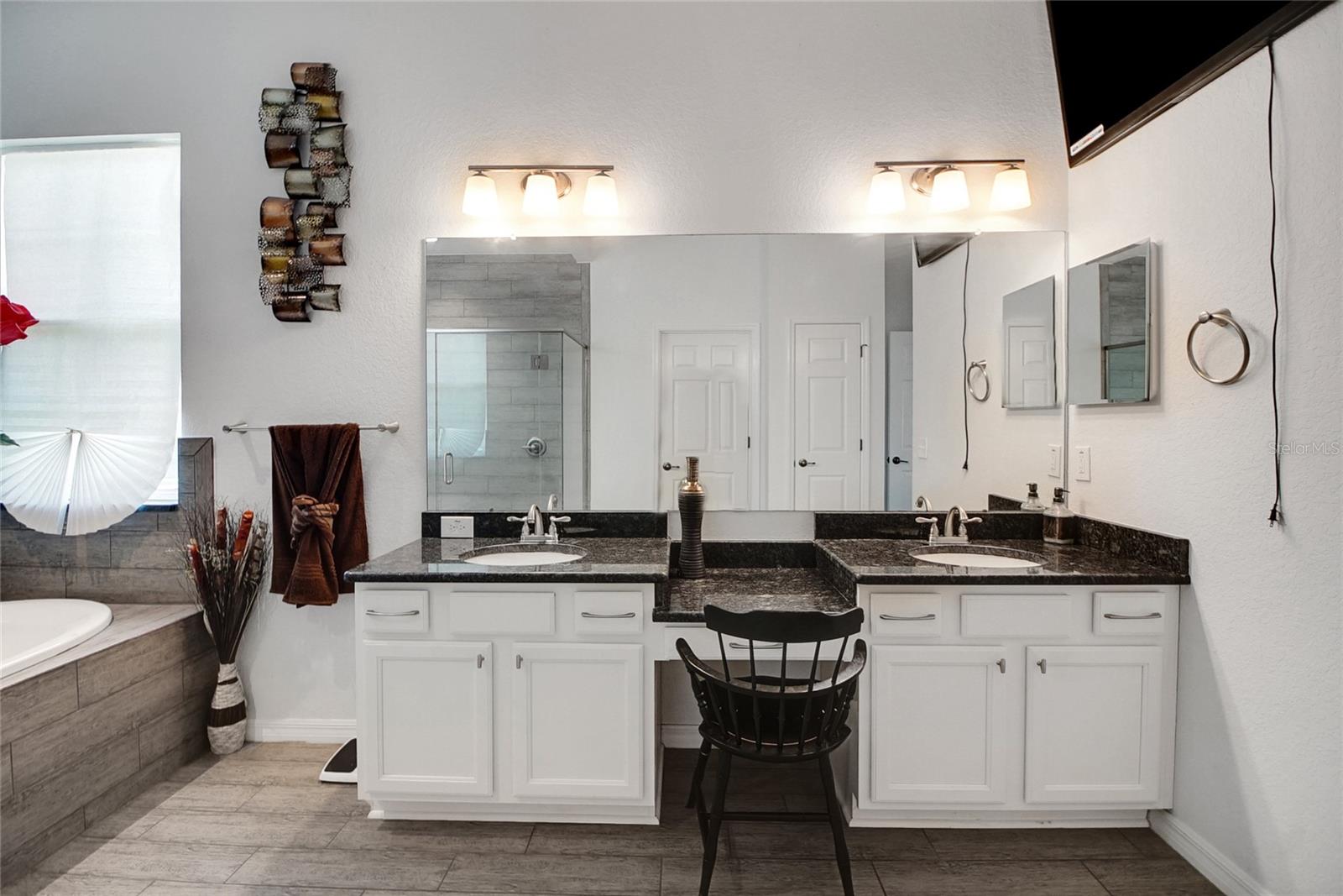Image 10 of 42 For 9702 Pepper Tree Place