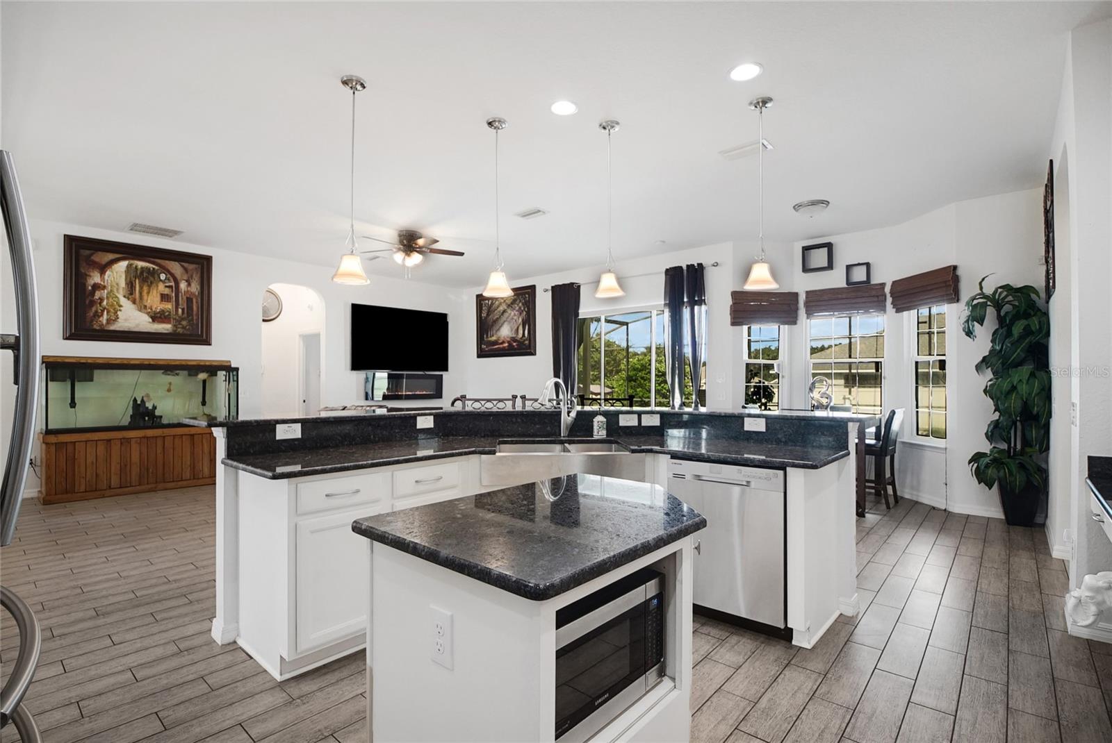 Image 23 of 42 For 9702 Pepper Tree Place