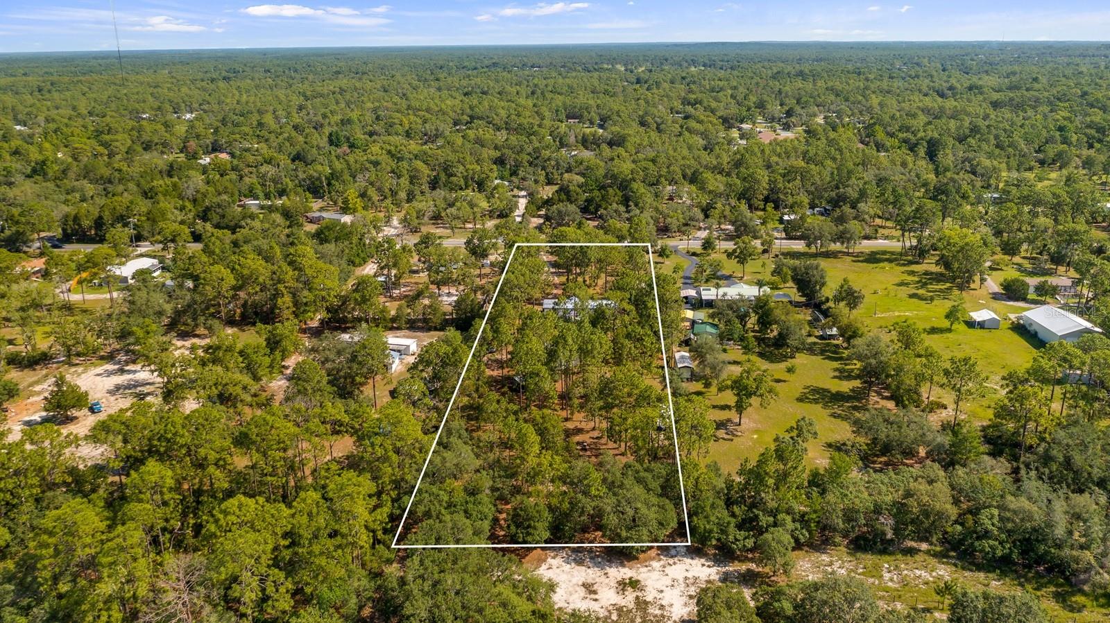 Listing photo id 37 for 6486 Oaklawn Street