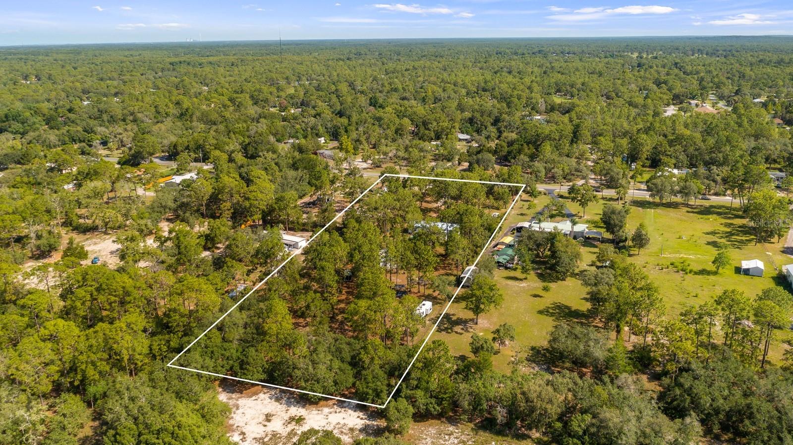 Listing photo id 43 for 6486 Oaklawn Street