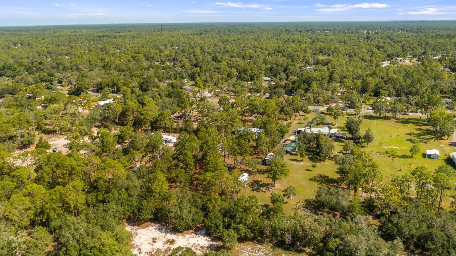 Listing photo id 44 for 6486 Oaklawn Street
