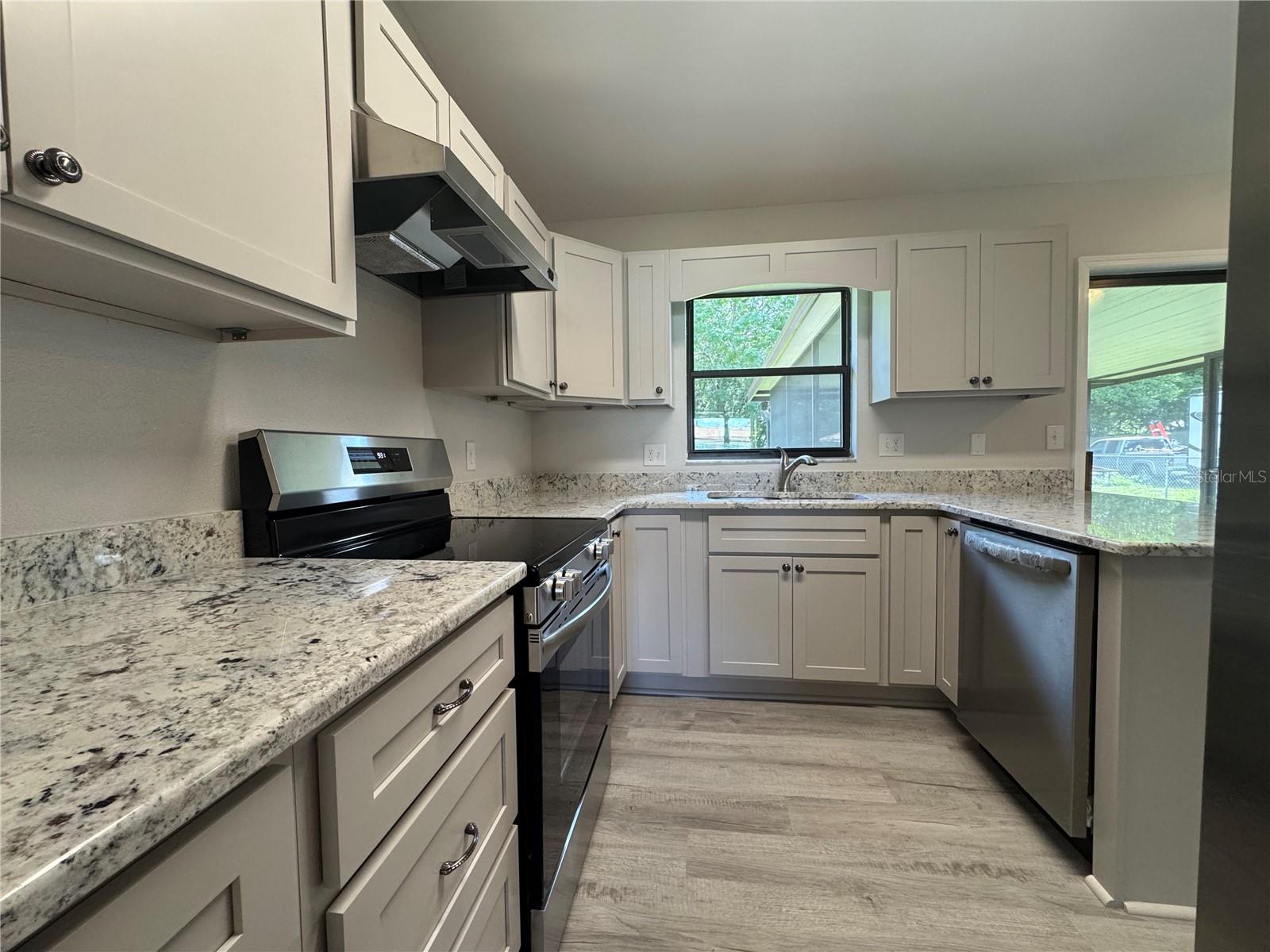 Image 11 of 25 For 11681 72nd Court Road