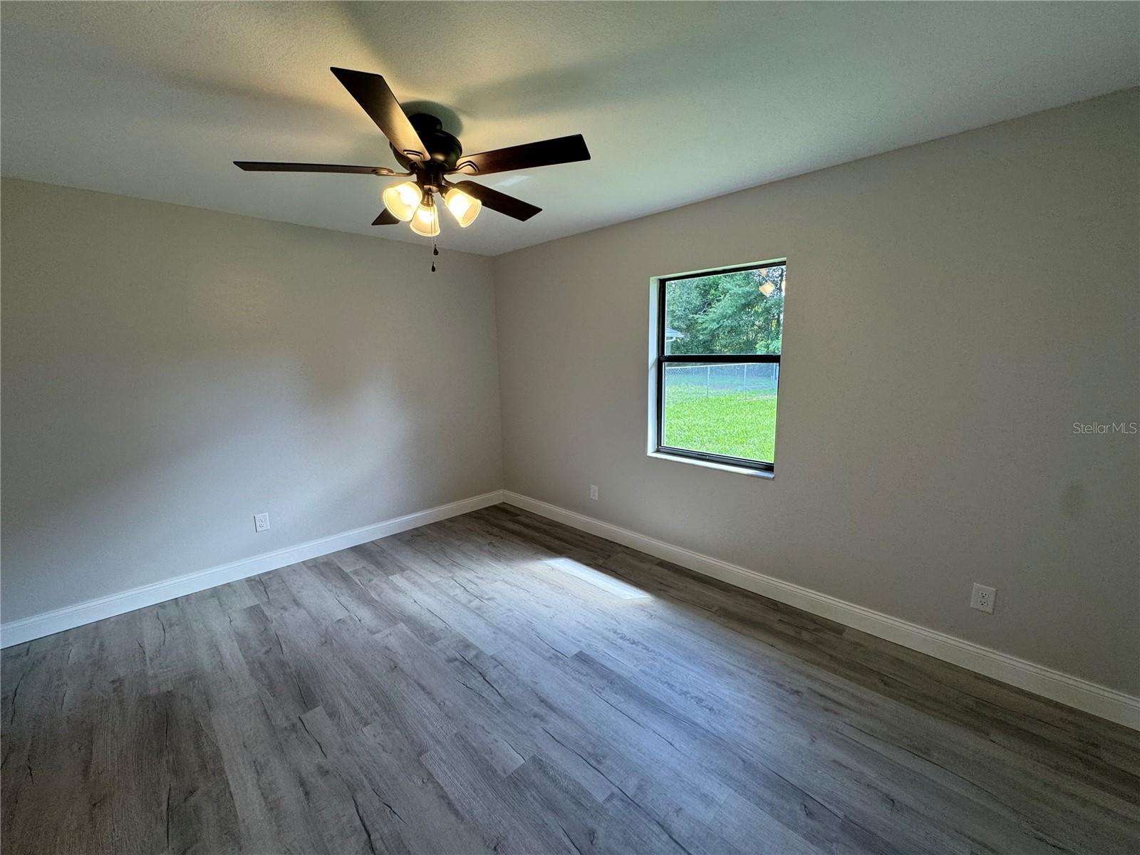 Image 19 of 25 For 11681 72nd Court Road