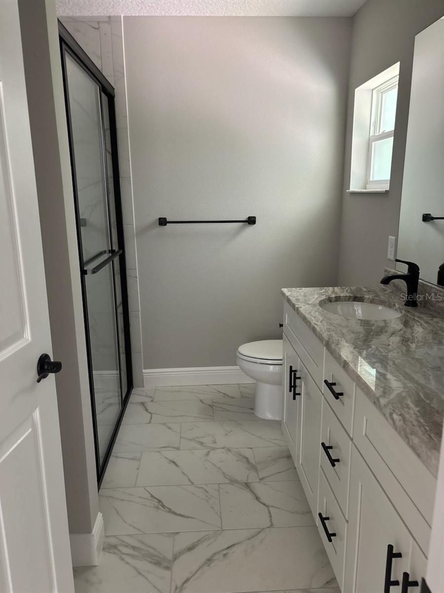 Listing photo id 18 for 1176 Bridge Drive