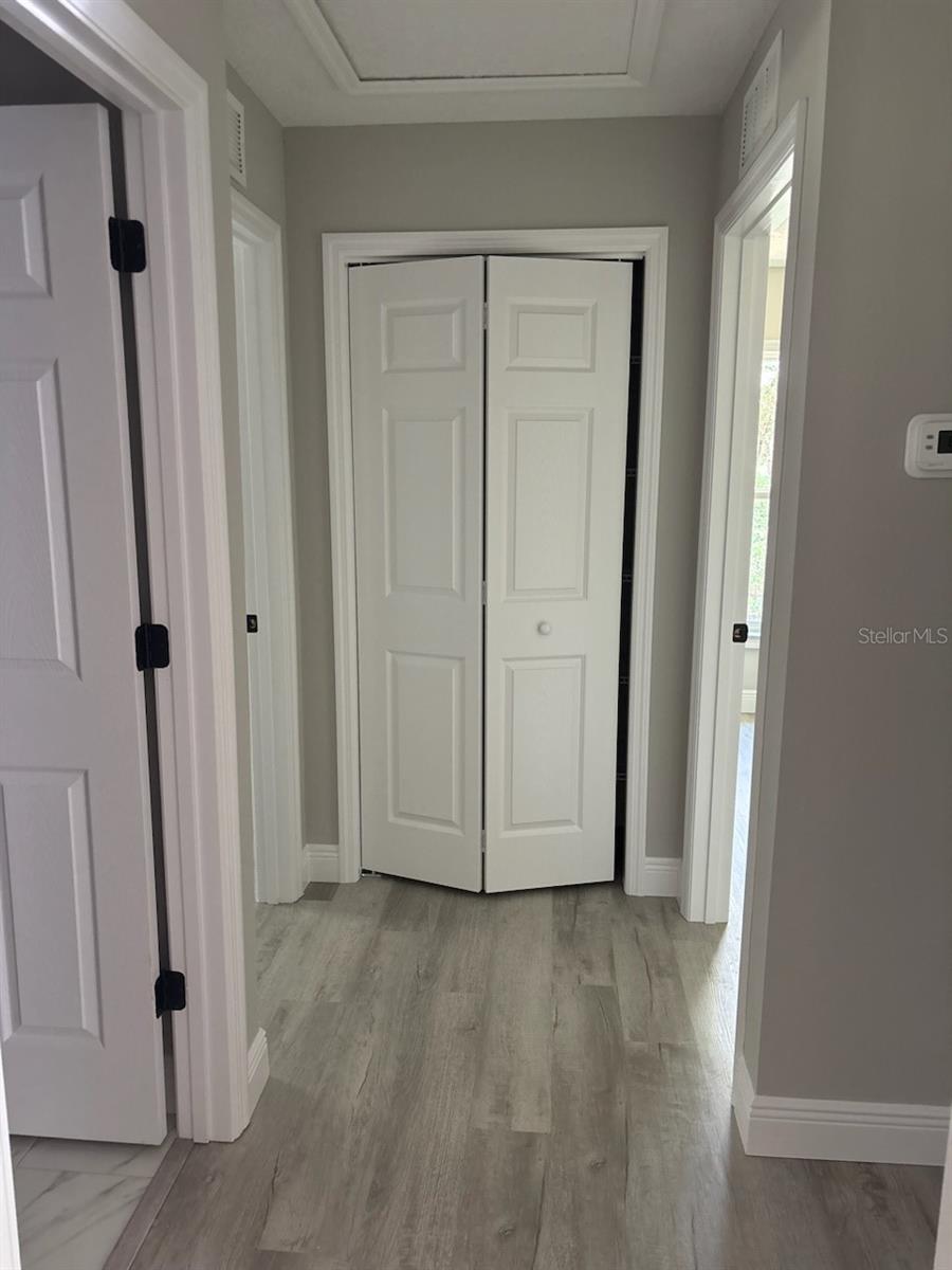 Listing photo id 21 for 1176 Bridge Drive