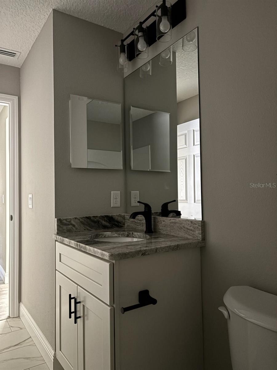 Listing photo id 24 for 1176 Bridge Drive