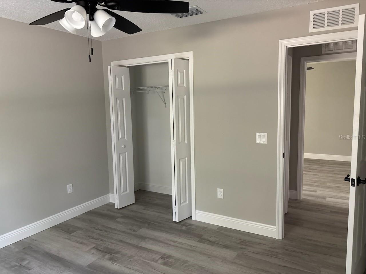 Listing photo id 26 for 1176 Bridge Drive