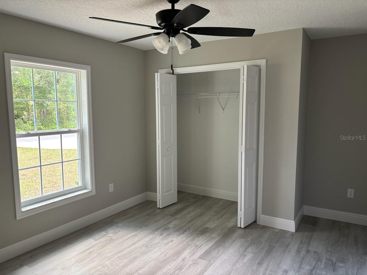 Listing photo id 30 for 1176 Bridge Drive