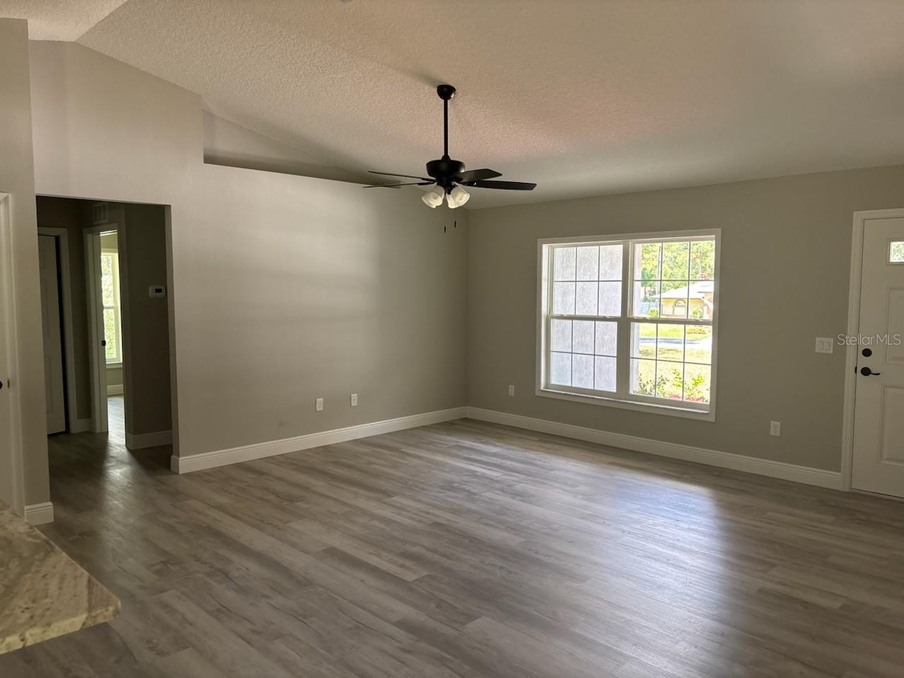 Listing photo id 6 for 1176 Bridge Drive