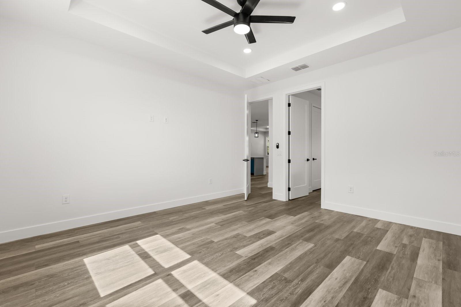 Image 15 of 34 For 321 Watershore Drive