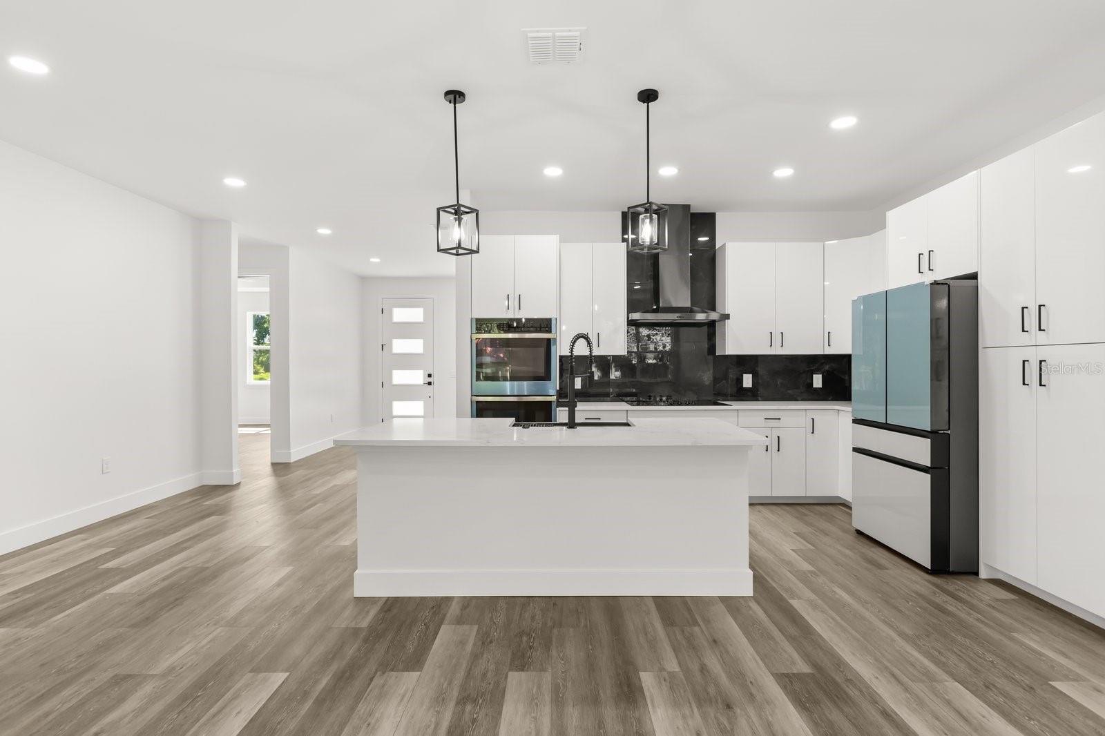 Image 3 of 34 For 321 Watershore Drive