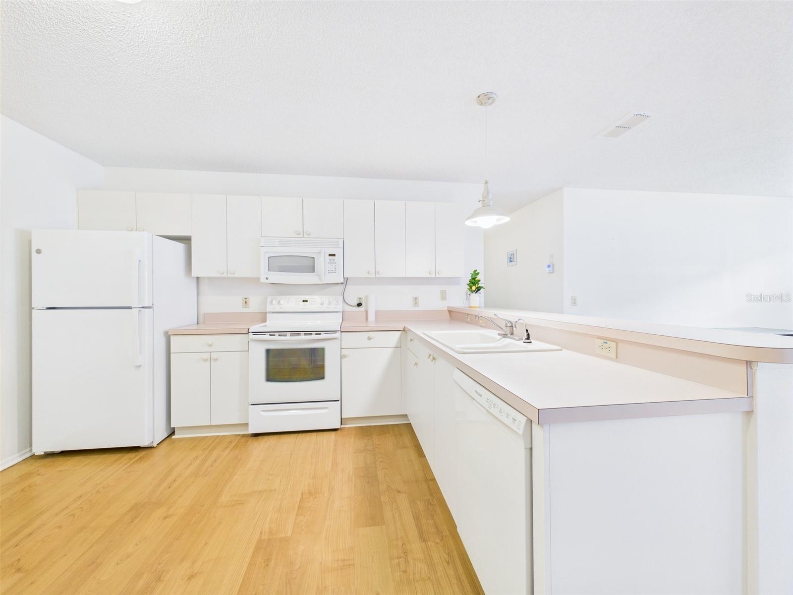 Image 11 of 27 For 480 Hildalgo Drive