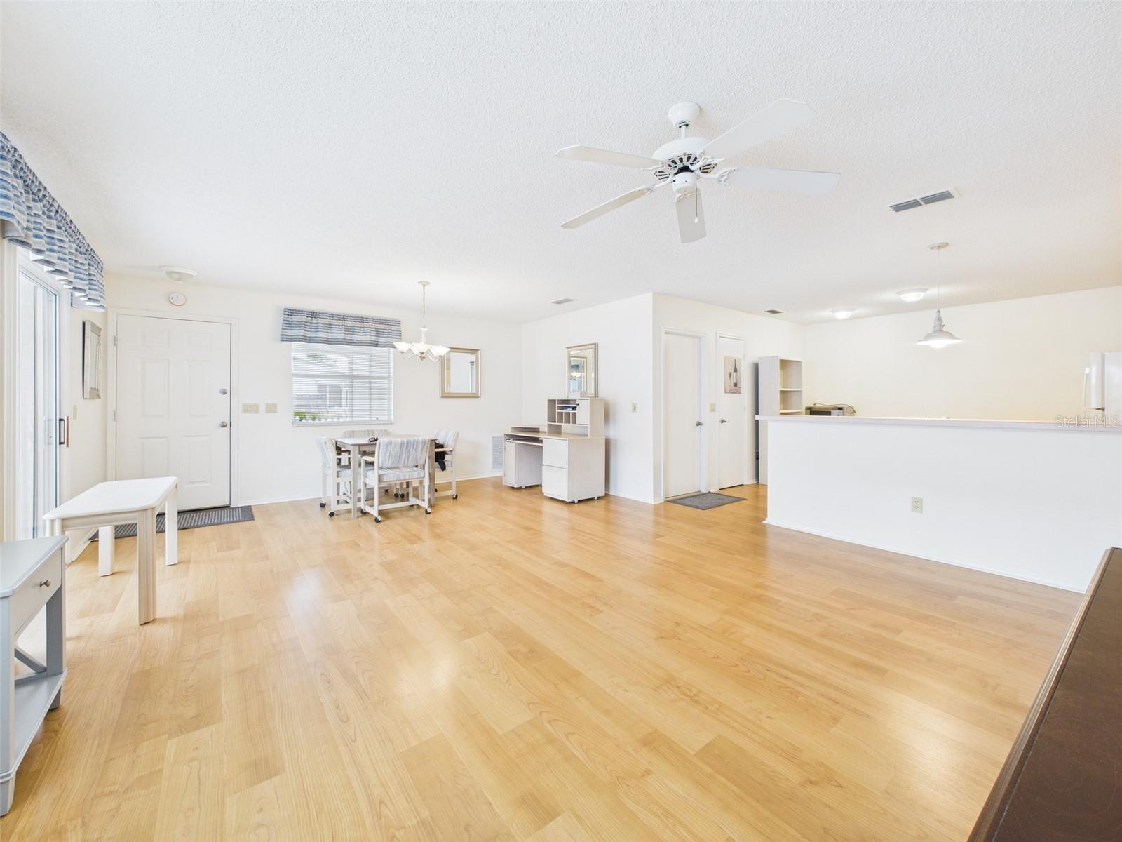 Image 12 of 27 For 480 Hildalgo Drive