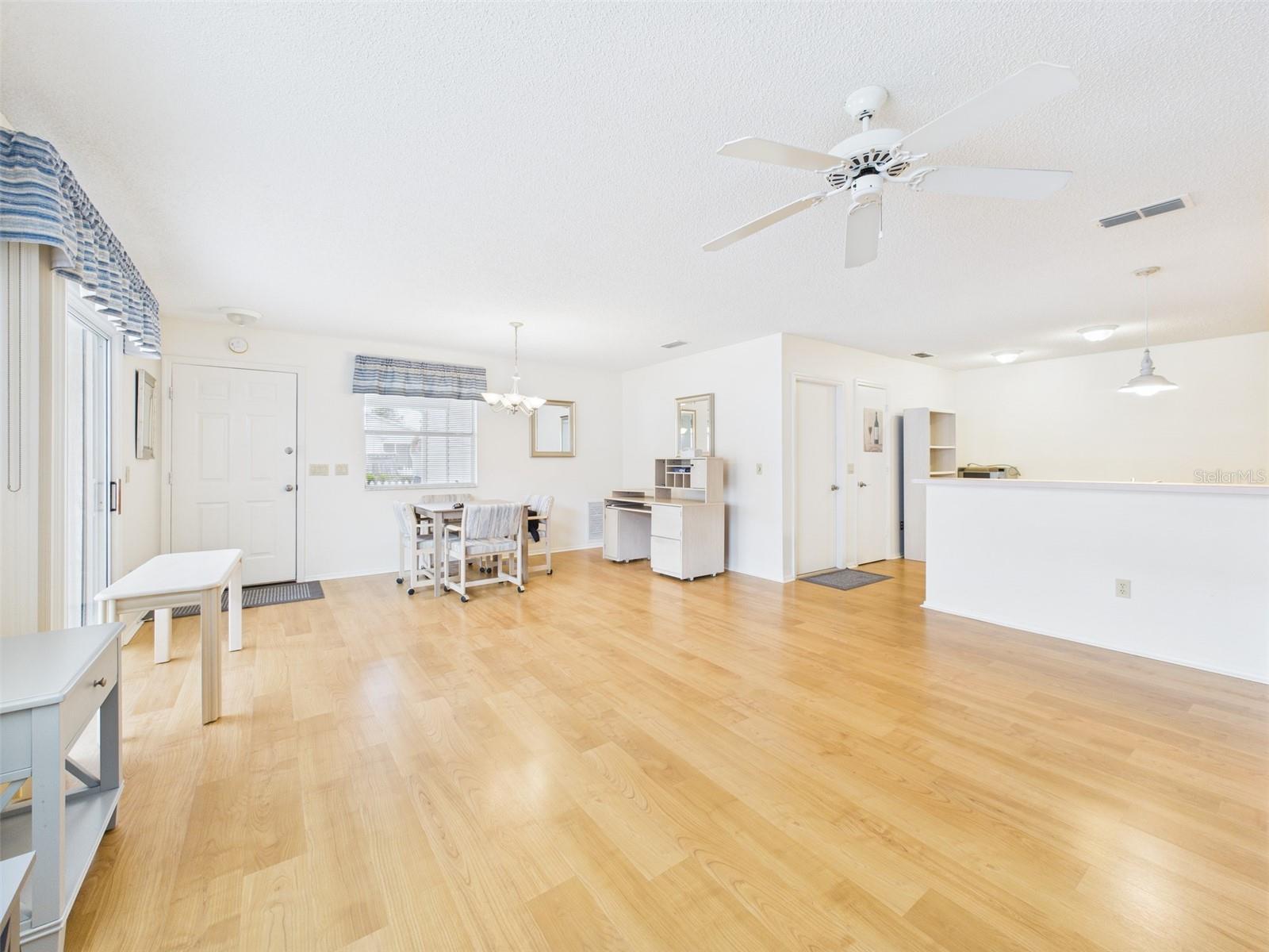 Image 13 of 27 For 480 Hildalgo Drive